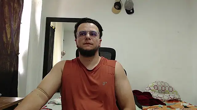 cloudsxxx live cam on StripChat