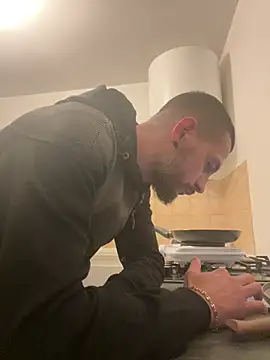 Lebarbu69020 live sex cam