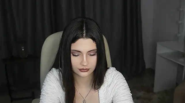 CharlaSautner webcam