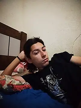 Nightmaremo webcam