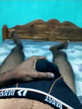 XBROWND@xh webcam
