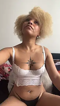 lillith_bloomy webcam