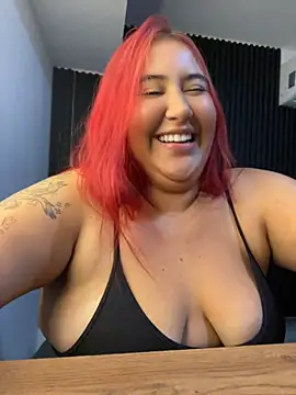 Miaa_Foxx03 webcam