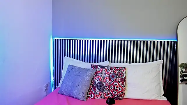 Nataly_Freckles webcam