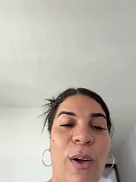 Siri_Luxx webcam