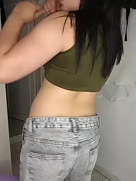 EmilyRoy77 webcam