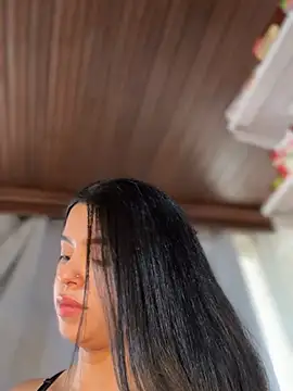 LunaMoore_Pink webcam