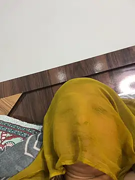 Miss_kanika76 webcam