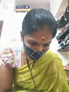Tamil_Yalini12 live cam preview