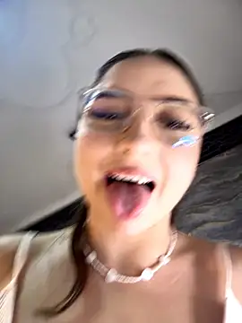 Mia_Luxor