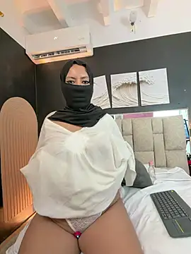 Qamar_Khalifa webcam