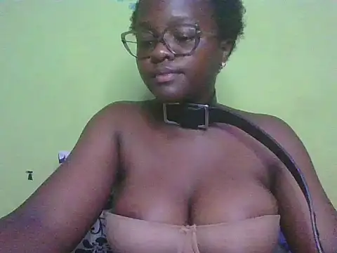 midnight_desires2y webcam