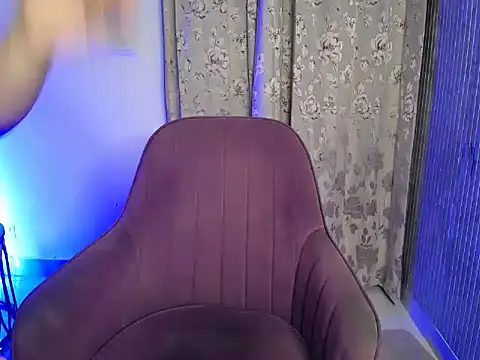 Ravaishing_Queen webcam