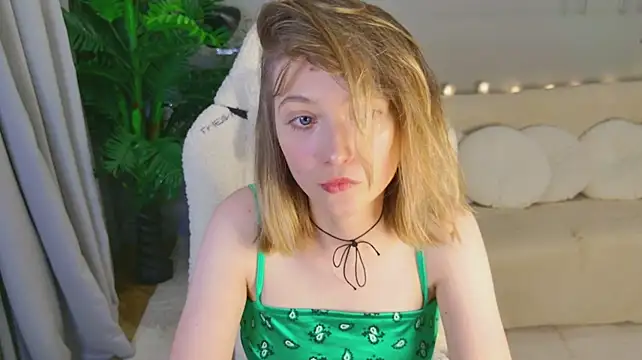 liza_peach webcam