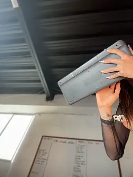 Nicolle_foxy live sex cam