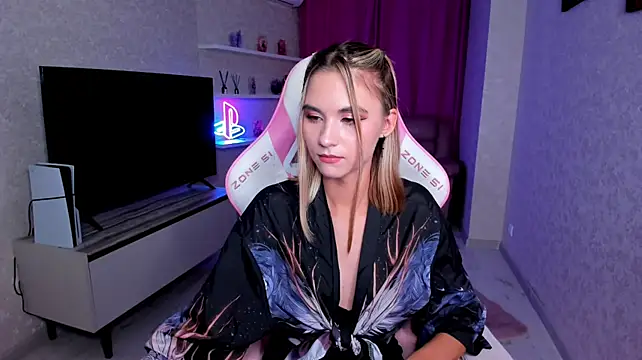 EllaCurtis