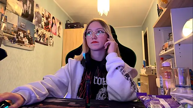SoniaKotts webcam