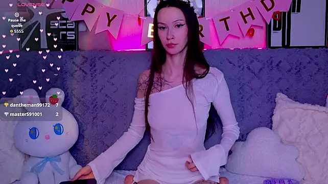 KittiMissi live cam on StripChat