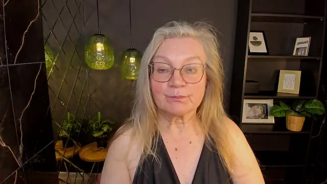NataliMellow live cam preview