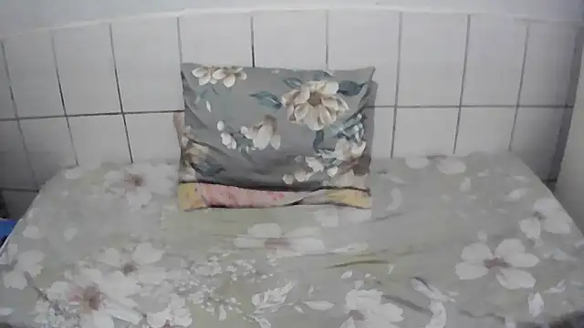 pierdona live cam preview
