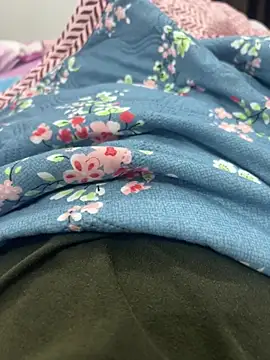 your_moomy69 webcam