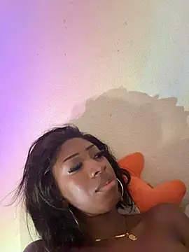 Nina_Velveta