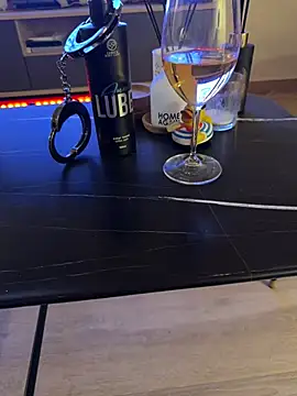 Mike69F live cam preview