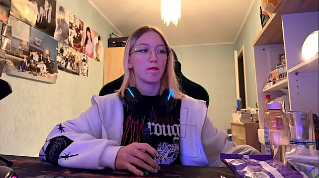 SoniaKotts webcam