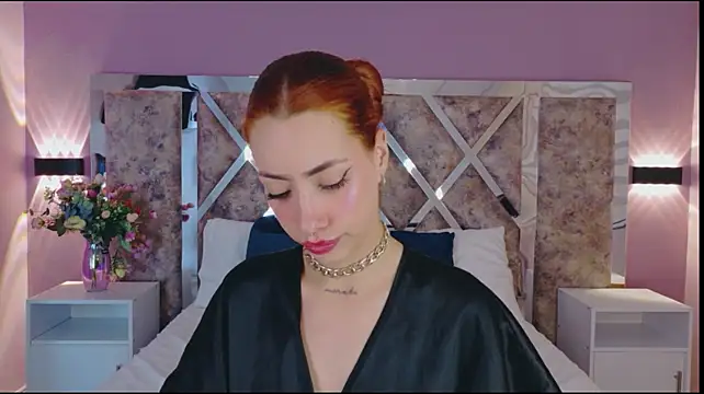 LolaGray__