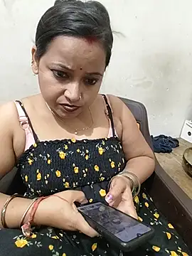 ninadi_hot live cam preview