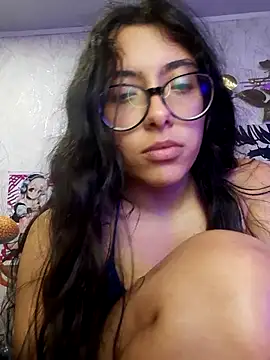 Olivia_Collinns1 live cam on StripChat