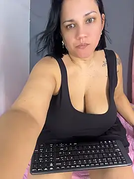 AliceeJoness_ webcam