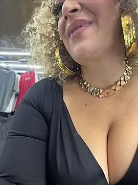 Katti_Barrera webcam