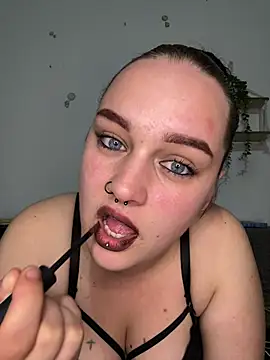 Laylaa_Rose live cam on StripChat
