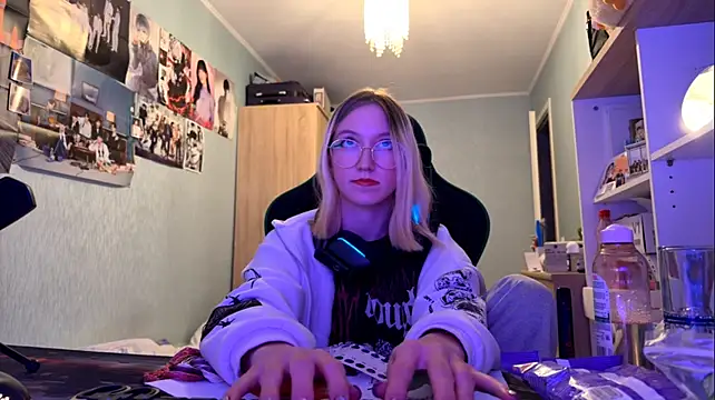 SoniaKotts webcam