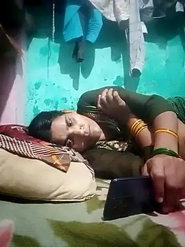 POOJASEXBHABHI live cam on StripChat