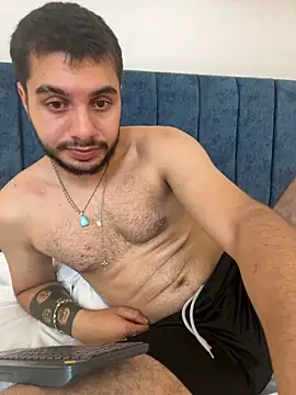 AmadeoWild live sex cam