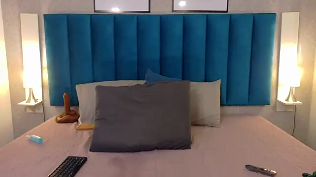 Madisonsmiith live cam on StripChat
