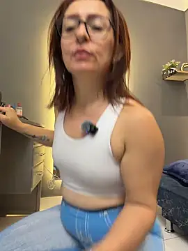 Yelena03 live cam preview