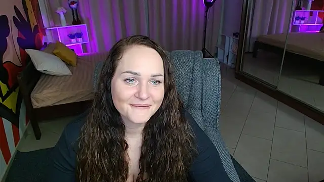 Chorna_Rouse live cam preview