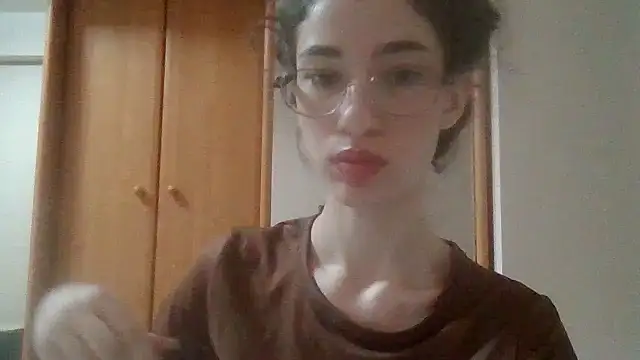 CrystalDolls live cam preview