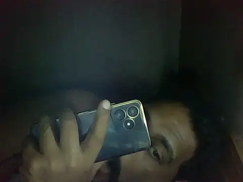elpoop7305 webcam