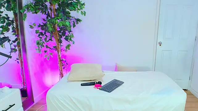 Sara_BigAss- live cam preview