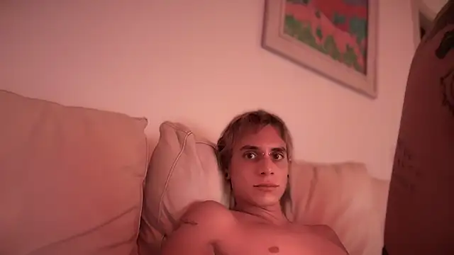 lucasdeexxx live cam on StripChat