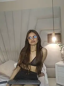 Ariaa_Collins webcam