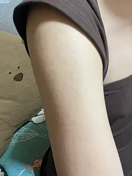 Mina048 webcam
