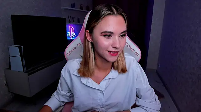 EllaCurtis