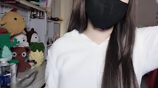 Tieu-May live cam on StripChat