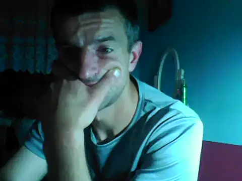TwardyKierowca live cam on StripChat
