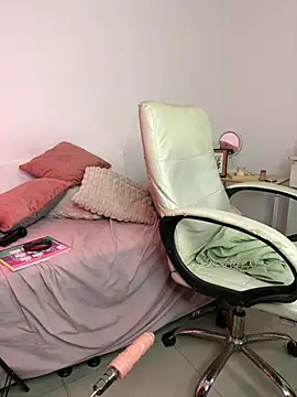 horny_roomiess